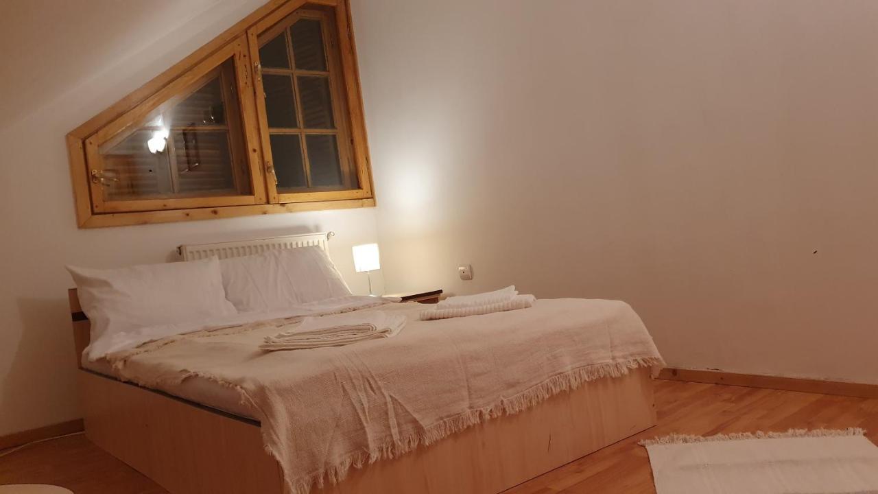 Panselutelor 6 Villa *