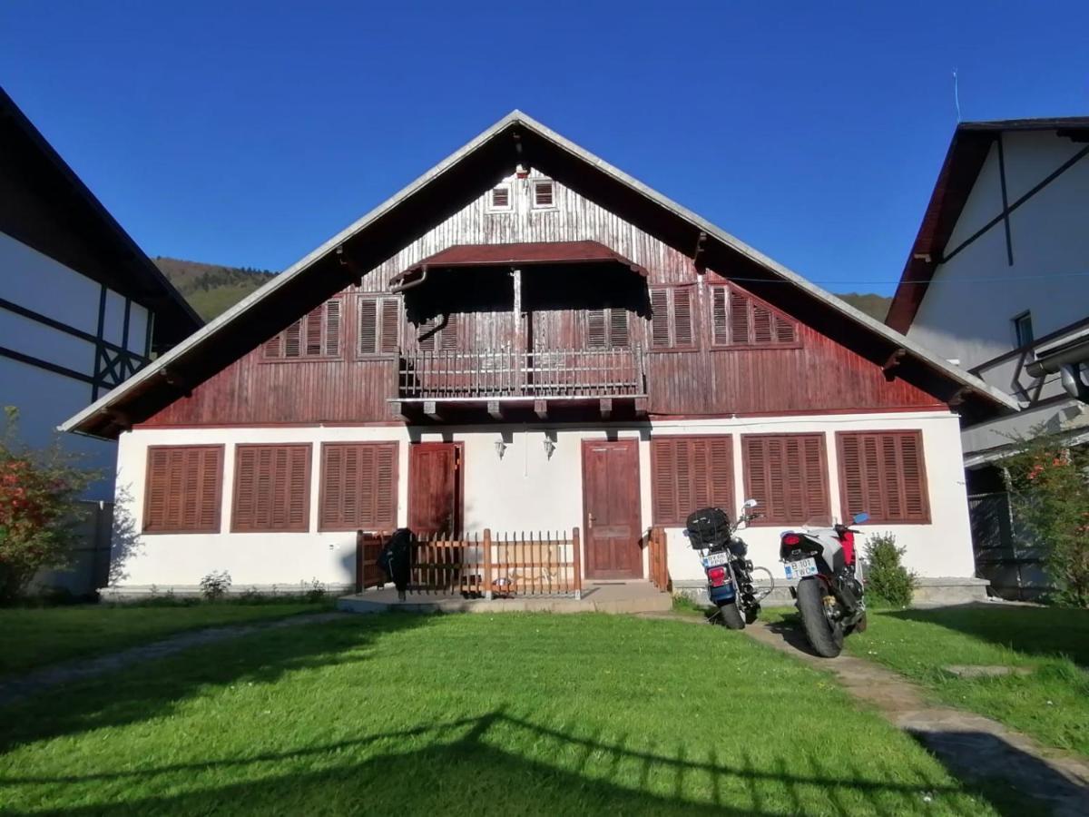 Panselutelor 6 Villa