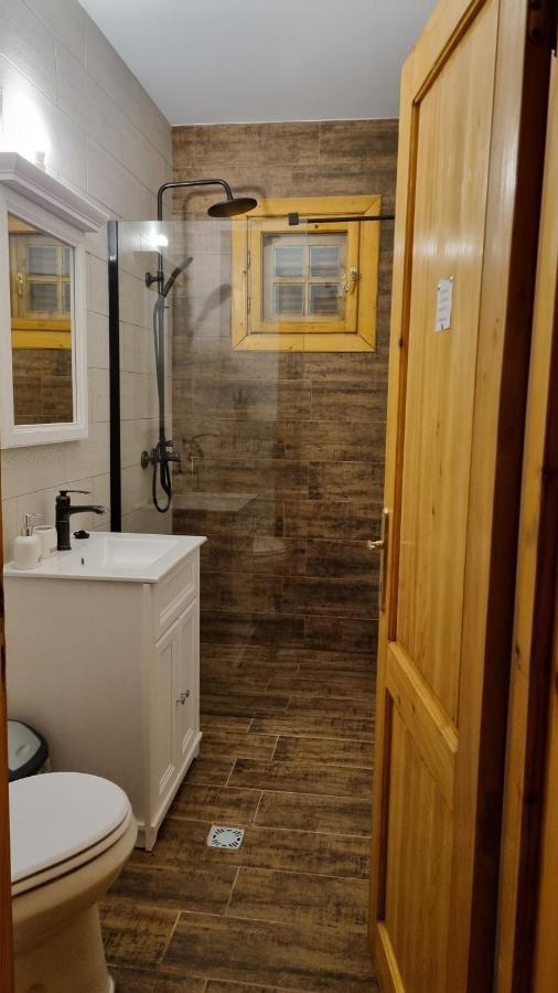 Villa Panselutelor 6 *